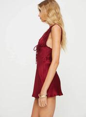 Nourish Mini Dress Burgundy